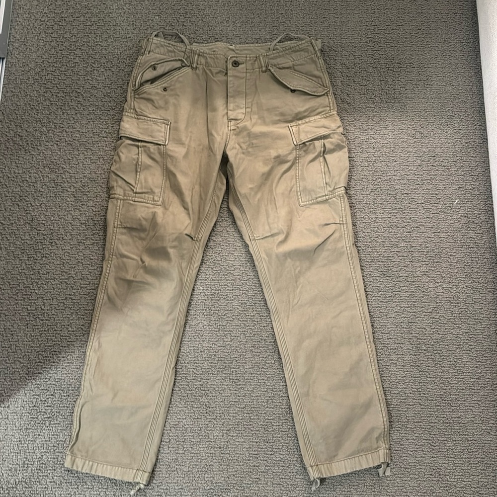 Buck mason military cargo pants. Desert cargo